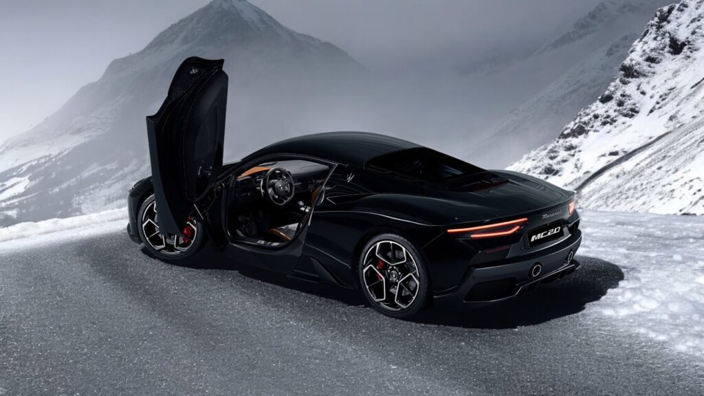 Maserati MC20